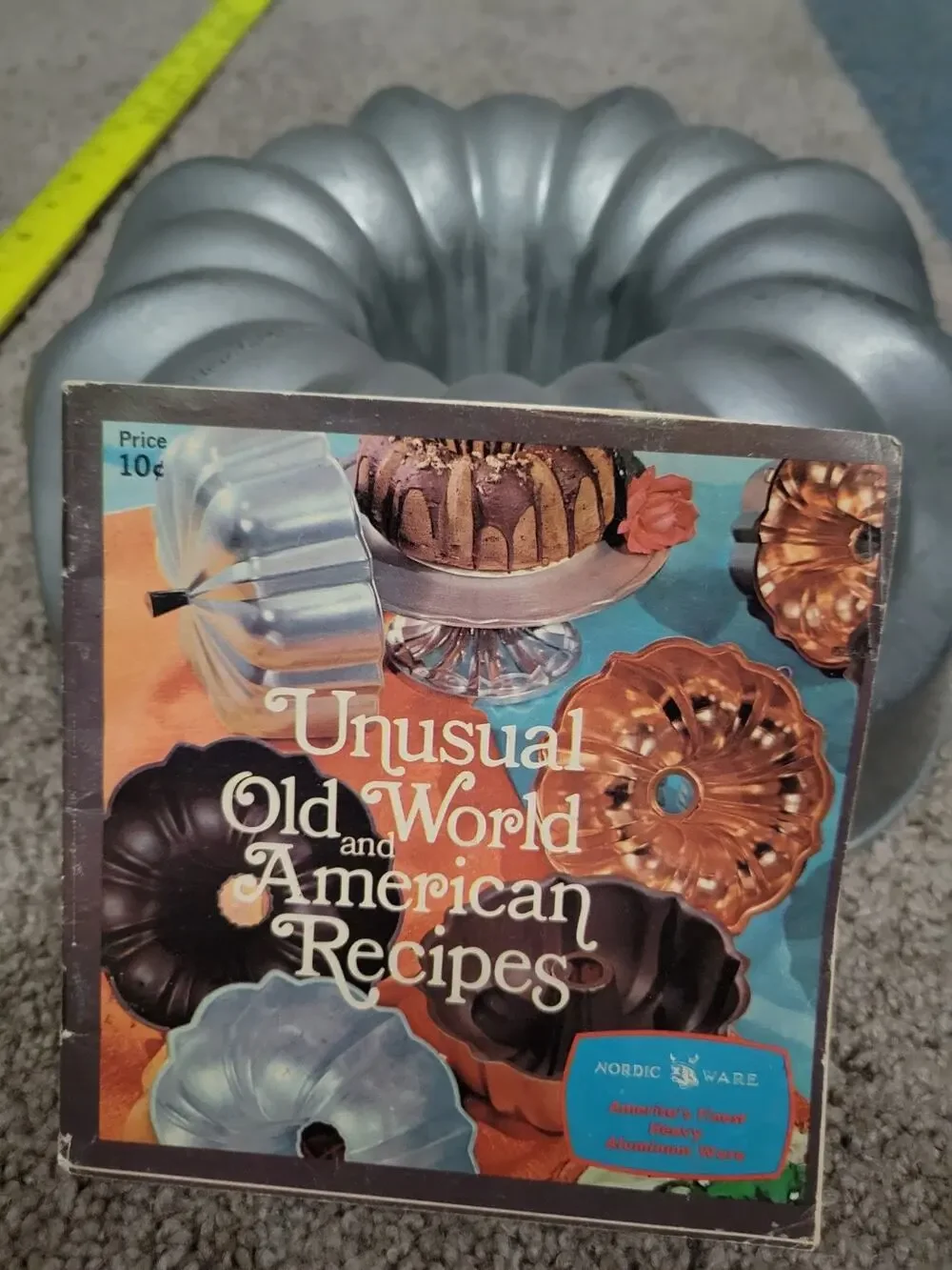 Vintage West Bend Aluminum Bundt Pan W Cookbook